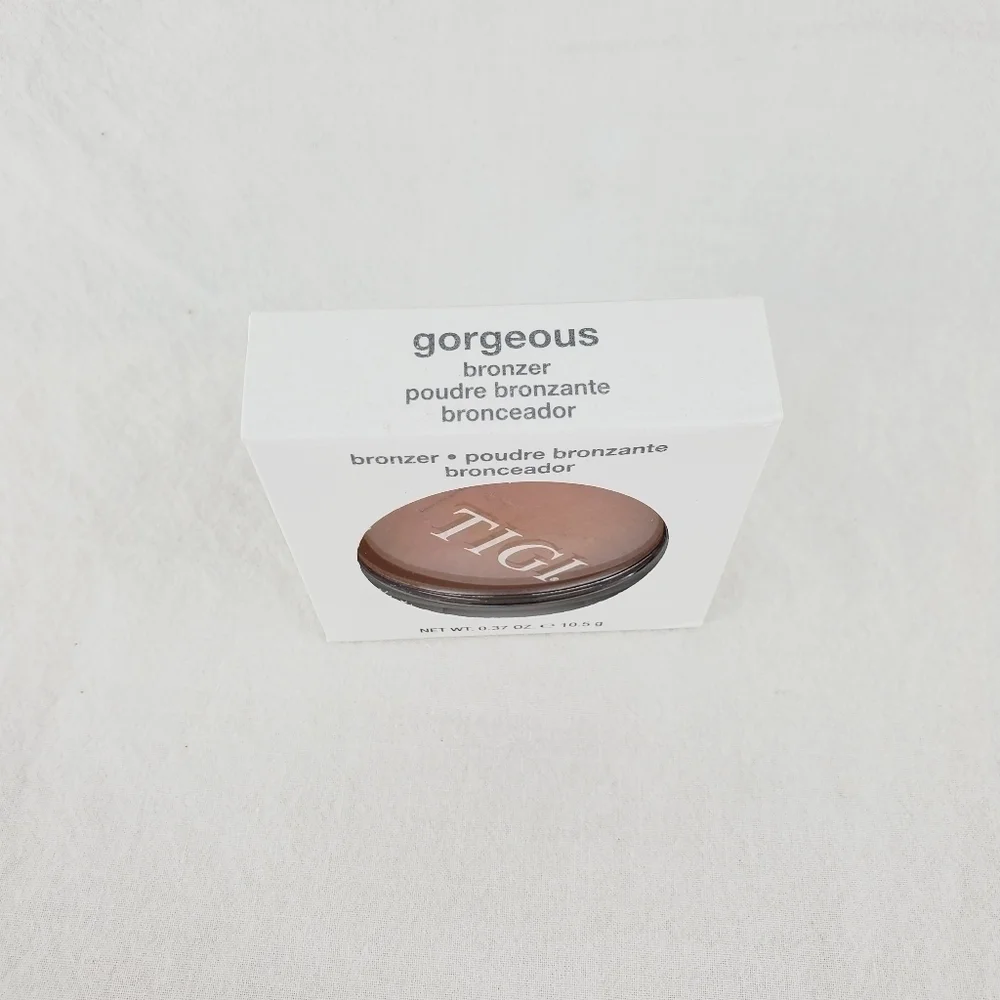 LAST ONE ❤️ TIGI bronzer shade gorgeous